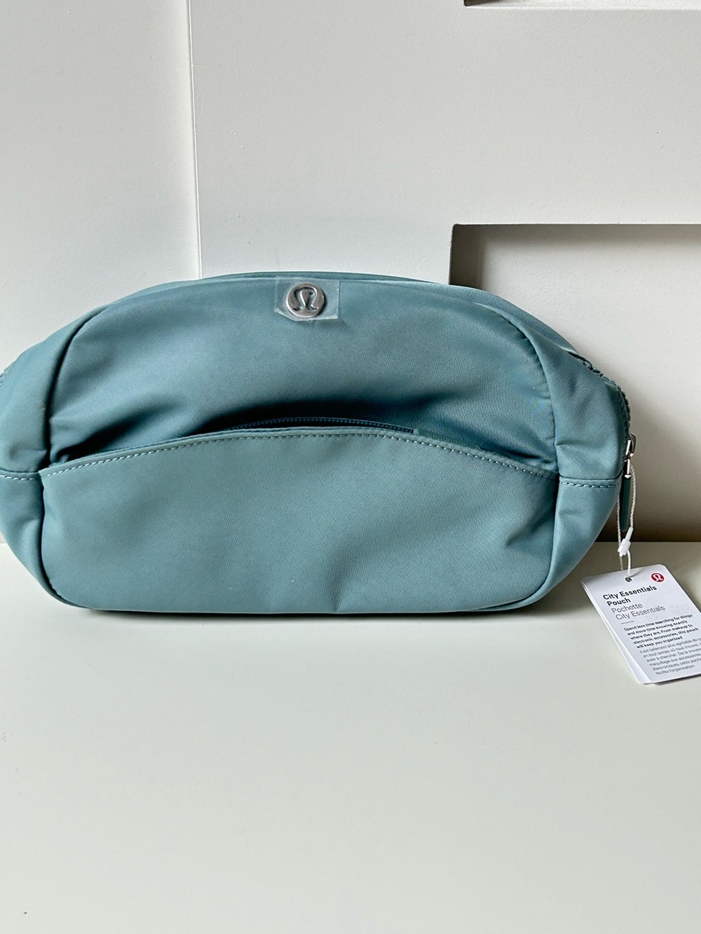 Lululemon City Essentials Large Pouch 4L